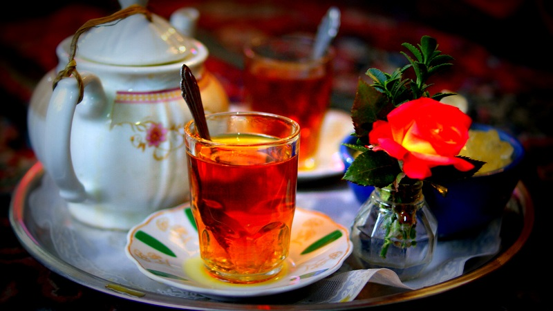 دم کردن چای دستی ایرانی